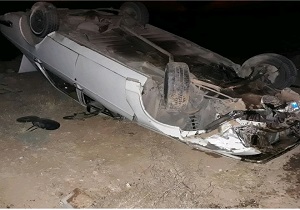 انتقال ۴ مصدوم واژگونی پیکان در محور میمه - دلیجان / مهار آتش در مراتع جعفر آباد لنجان
