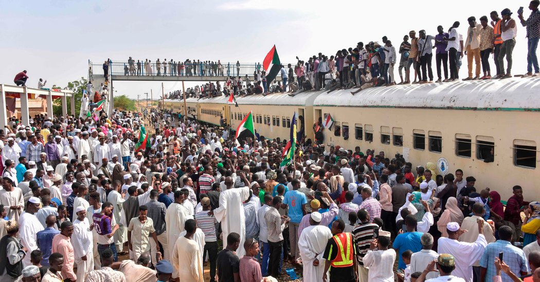 سند قانون اساسی موقت سودان امضا شد/جشن و پایکوبی مردم