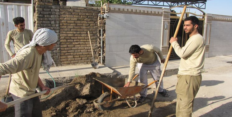 بسیج سازندگی خراسان رضوی ساخت ۱۲۰ خانه را در مناطق سیل زده آغاز کرد