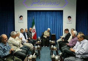 دیدار جمعی از آزادگان با نماینده ولی فقیه در استان قزوین