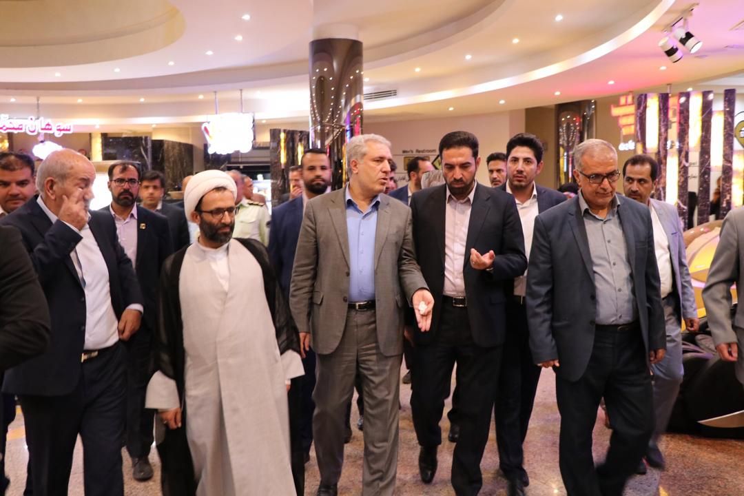 معاون رییس جمهور وارد استان مرکزی شد.
