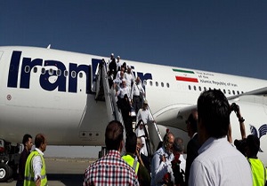 بازگشت اولین گروه زائران بیت ا... الحرام به اصفهان