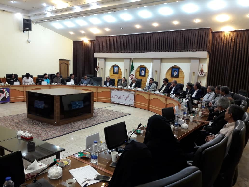 تجلیل از آزادگان کارمند در استانداری کرمان