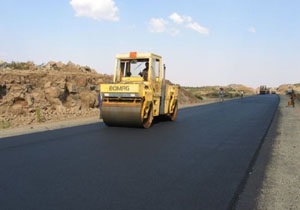 آغاز عملیات روکش آسفالت گرم محور القورات