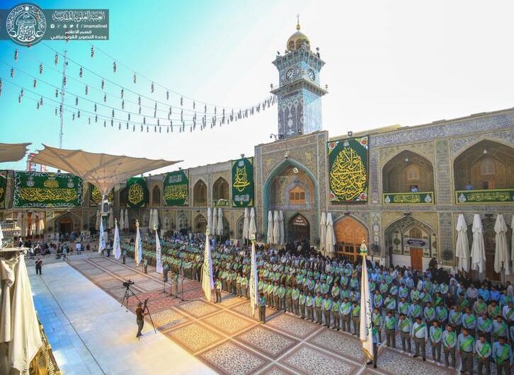 تصاویری بینظیر از مراسم تعویض پرچم ایوان طلای حرم امام علی(ع)