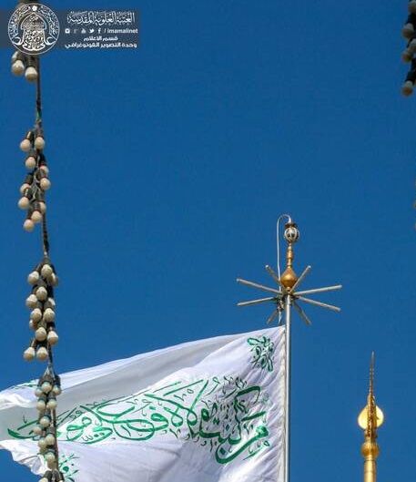 تصاویری بینظیر از مراسم تعویض پرچم ایوان طلای حرم امام علی(ع)