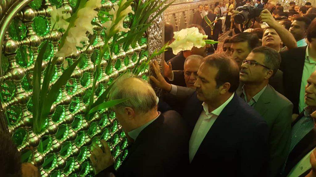 دیدار مردمی وزیر بهداشت در آستان مقدس شاهچراغ (ع)