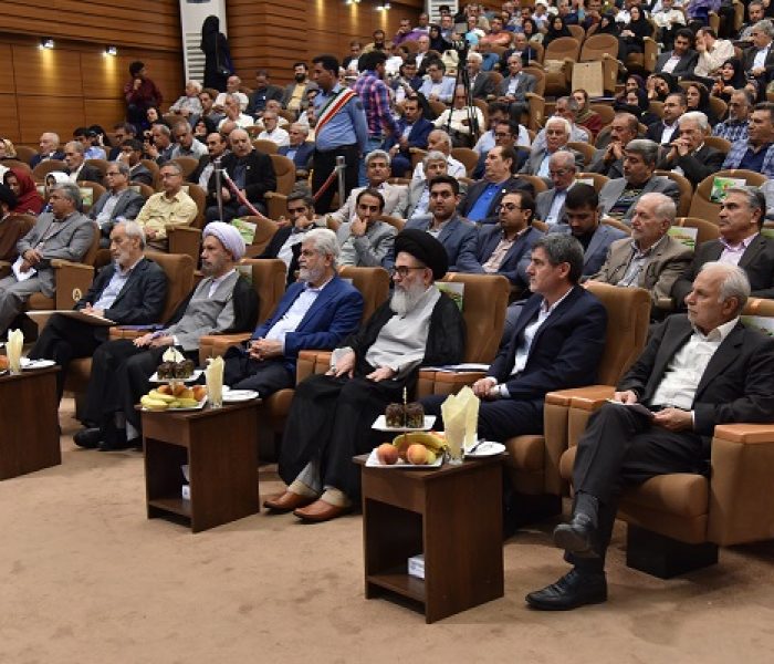 تجلیل از  ۶۱ خیر حوزه سلامت در استان فارس