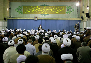 دقایقی از جلسات درس خارج آیت الله خامنه‌ای درباره «غناء» + فیلم