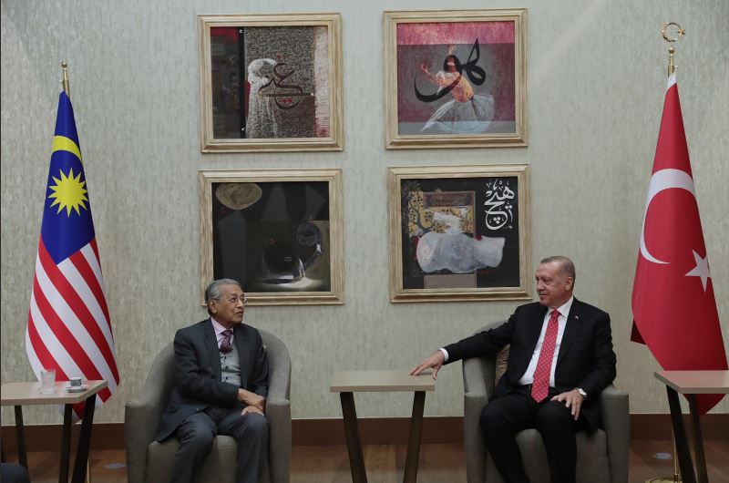 نخستین تصاویر از اردوغان پس از شایعه درگذشت وی