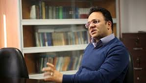 نخست وزیر بریتانیا؛ مخالف برخی سیاست های ترامپ در قبال ایران /نیمی از نزدیکی لندن_واشنگتن یک امر دائمی و ربطی به نخست وزیر و روسای جمهور ندارد/ بوریس جانسون؛ یک پدیده نوظهور در سیاست بریتانیا/ جانسون معتقد است که بریتانیا باید در چارچوب اتحادیه اروپا در برجام عمل کند/ سفر مکرون به ایران وابسته به پاسخ ما به طرح فریز در برابر فریز است/سفر مکرون با محور چگونگی رسیدن به طرح توقف در برابر توقف، انجام می گیرد