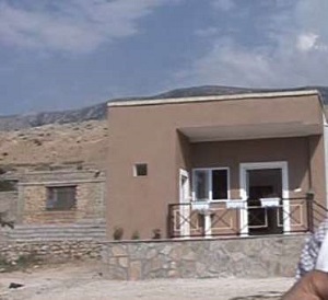 تکمیل نخستین خانه‌ی خسارت دیده از سیلاب در روستای نراب آزادشهر