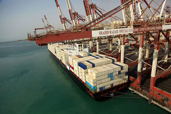 افزایش صادرات کالای نفتی از بزرگترین بندر تجاری کشور