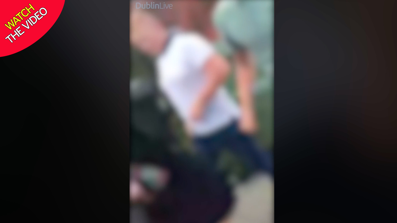 حمله اراذل و اوباش با تخم مرغ به دختر 14 ساله محجبه! + فیلم//پنجشنبه صبح