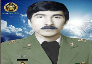 ساخت تندیسی از شهید ادبیان در محل ارتفاعات بازی‎دراز