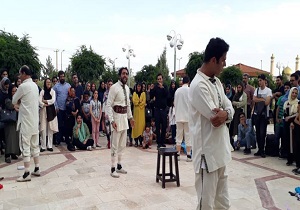 نمایشنامه "اسفندیار هم آری دامغان به چهار دهمین جشنواره بین المللی تئاتر در مریوان راه یافت