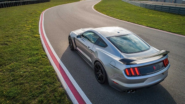 رونمایی از موستانگ شلبی GT350R با رنگ&zwnj;بندی جدید