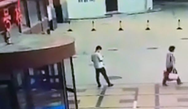 فرود مرگبار بیمار سرطانی روی سر همراه یک بیمار! + تصاویر//جمعه صبح