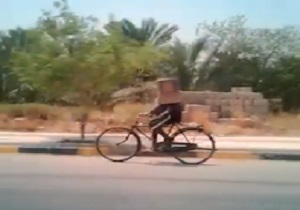 از حمل عجیب تختخواب با موتور تا لحظه زیبای پخش اذان صبح در مکه مکرمه + فیلم و تصاویر از حمل عجیب تختخواب با موتور تا لحظه زیبای پخش اذان صبح در مکه مکرمه + فیلم و تصاویر