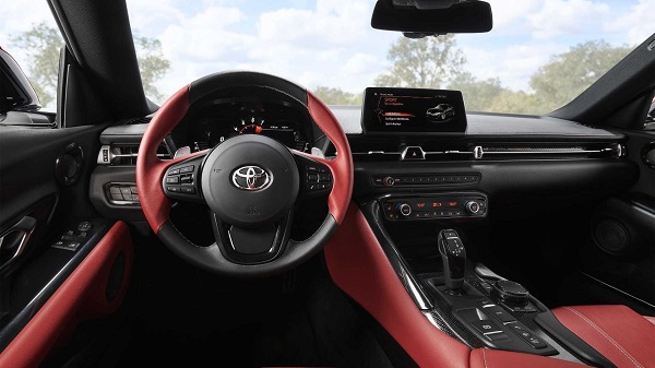 اشتراک رایگان چهار ساله Apple CarPlay، ویژگی خودرو سوپراسپرت جدید تویوتا