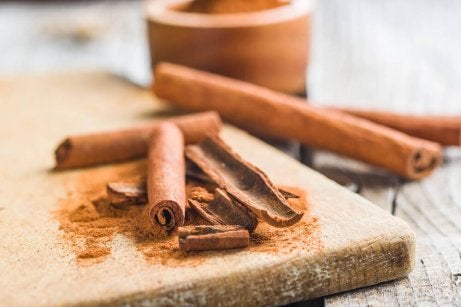 چاشنی&zwnj;های خوش عطر و طعمی که وزنتان را کم می&zwnj;کند + لیست ادویه&zwnj;های چربی سوز