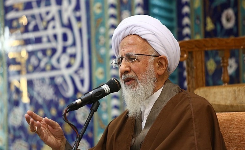 دانشگاهها در راستای تحقق علم اسلامی حرکت کنند