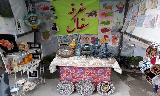 نخستین نمایشگاه دستاورد&zwnj;های زنان روستای بیان نهاوند برگزار شد