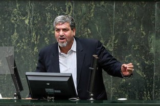 مجلس باید در جریان تصمیمات سران سه قوه قرار گیرد