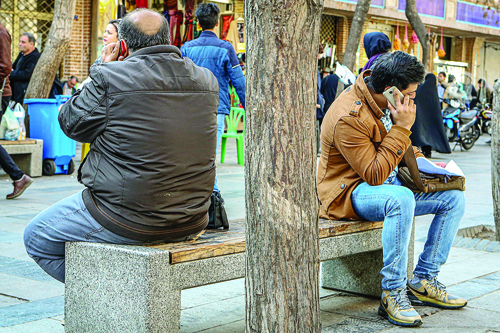 مشترکان قدیمی سهامدار همراه اول می&zwnj;شوند