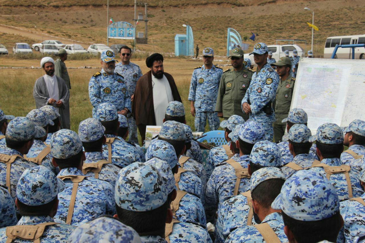 فرمانده نیروی هوایی ارتش توان رزمی دانشجویان دانشگاه شهید ستاری را ارزیابی کرد