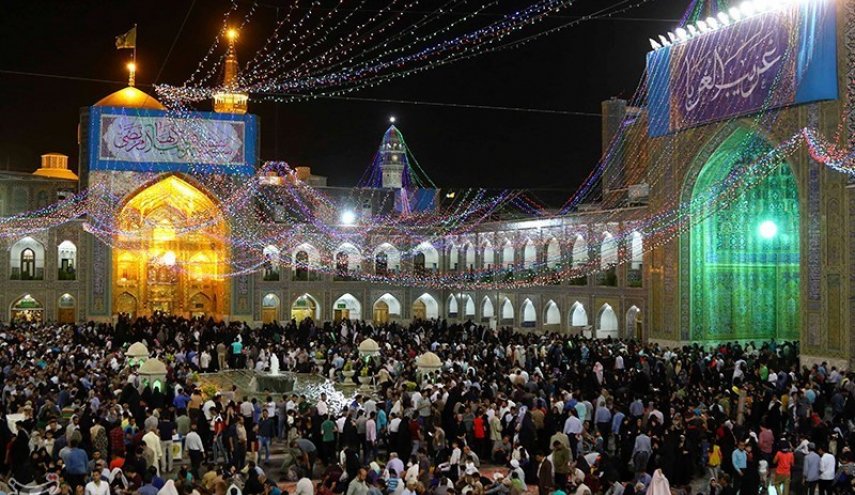 آغاز مراسم ویژه دحوالارض در رواق امام خمینی(ره) در حرم مطهر رضوی