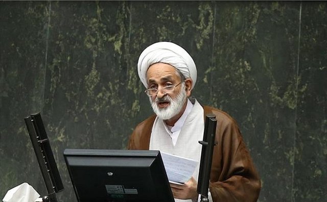 وزارت فرهنگ برای مقابله با ولنگاری فرهنگی و کشف حجاب چه برنامه&zwnj;ای دارد / رفع بیکاری نیازمند عزم ملی است