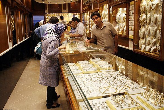 طلافروشان ملزم به استفاده از دستگاه‌های پایانه فروش می‌شوند