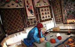 تولید ۱۰ هزار مترمربع صنایع دستی به دست زنان عشایر