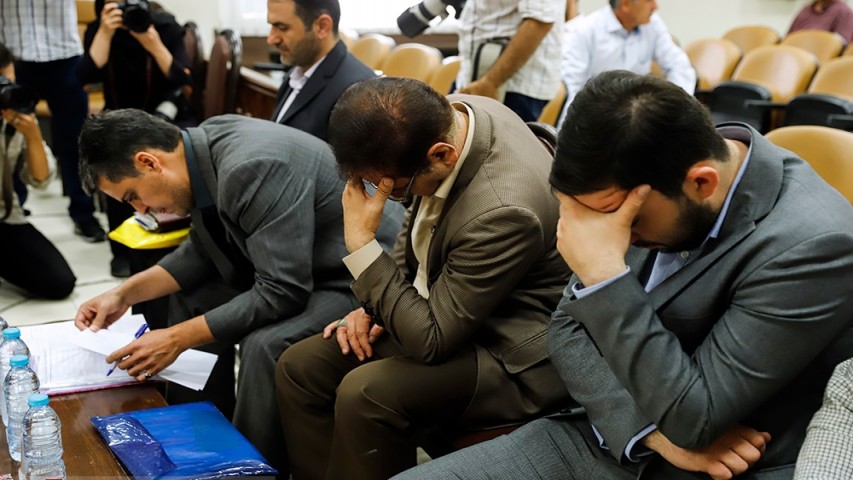 #سلطان_گوشت/ دلتون برای پیرزنی که با کارت ملی در صف‌ زیر آفتاب می‌ایستد، نسوخت؟! +تصاویر