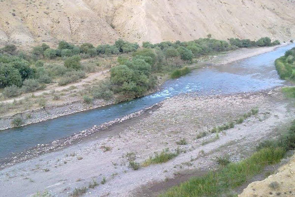 رفع تصرف ۴۷۰۰ متر مربع از اراضی بستر و حریم رودخانه جاجرود