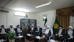 حضور پرشور زائران در اقامه نماز جماعت یک تبلیغ عملی شیعه است