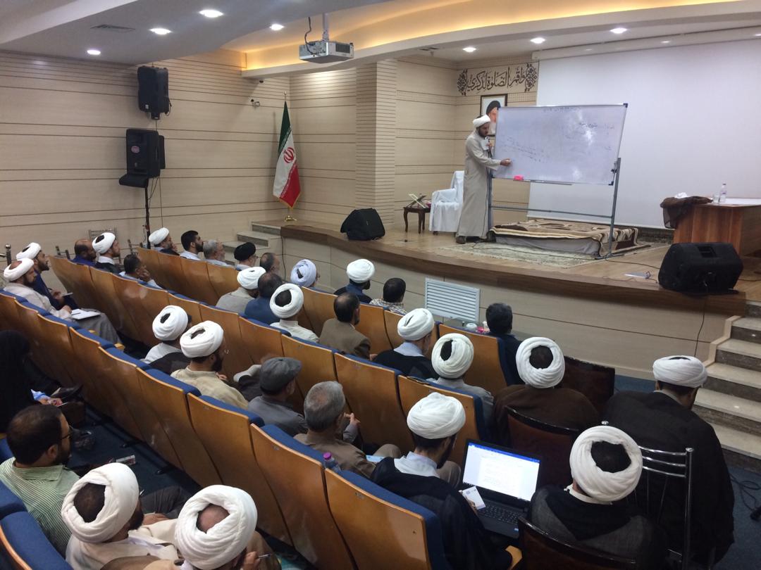 برگزاری دوره آموزشی و توانمندسازی مربیان و مدرسین نماز استان‌ها در مشهد