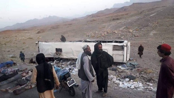۵۳ کشته و زخمی در انفجار یک اتوبوس مسافربری در شاهراه هرات &ndash; قندهار
