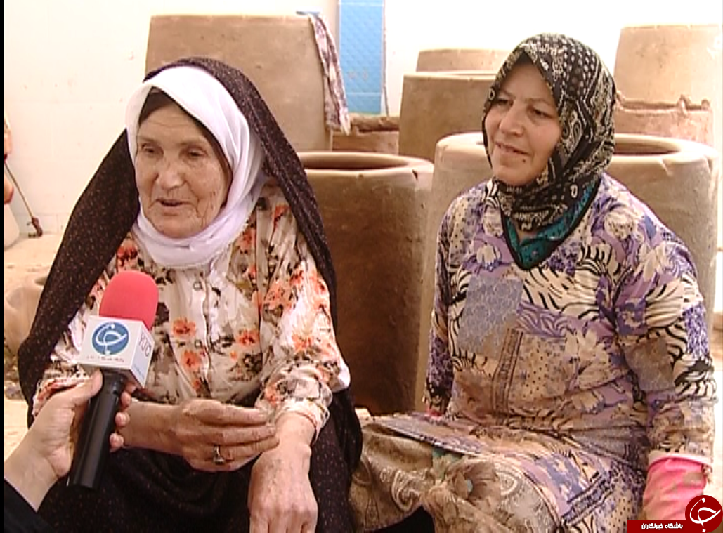 هنری به قدمت تاریخ/ بانوان&nbsp; روستای گلابر خالق تنورهای هستند که مشتریان خاص از سراسر کشور دارند