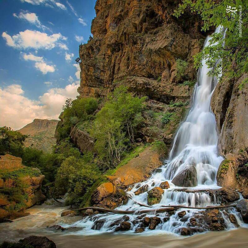 آبشار زیبا در الیگودرز + عکس