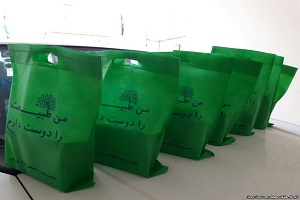 نصب پوستر آموزشی حذف نایلون در ۵۰۰ نقطه مختلف شهر