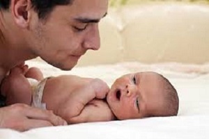 برنامه‌های ویژه به مناسبت هفته جهانی تغذیه با شیر مادر/ حمایت پدران از شیر دهی موفق مادران
