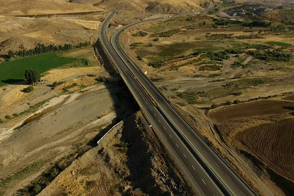 شناسایی ۶۸ نقطه حادثه خیز در محور&zwnj;های مواصلاتی استان ایلام