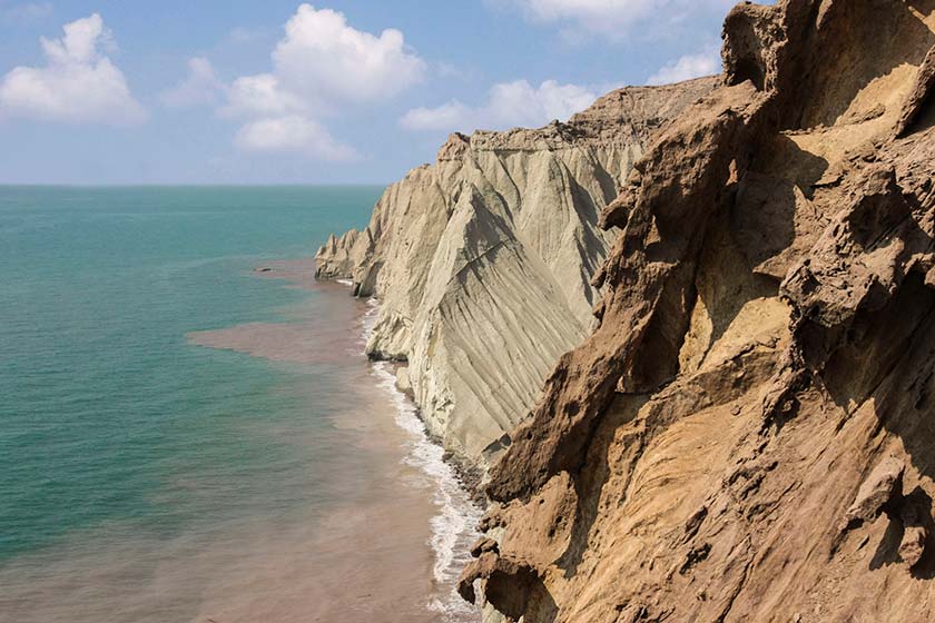 دره مجسمههای هرمرگان در انتظار ثبت ملی/ گردشگران به جاذبههای طبیعی آسیب میزنند دره مجسمههای هرمرگان در انتظار ثبت ملی/ گردشگران به جاذبههای طبیعی آسیب میزنند