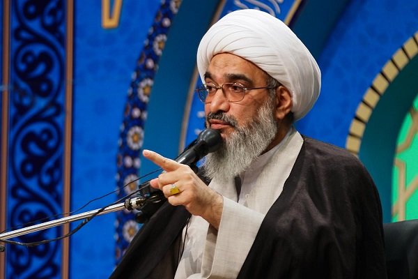با معرفی شهدای ترور، ددمنشی استکبار را به دنیا معرفی کنیم