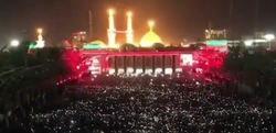 لحظه تماشایی تغییر رنگ چراغ&zwnj;های بین الحرمین در شب اول محرم +فیلم
