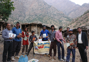 توزیع ۱۵۰ کتاب در بین نوجوانان و جوانان روستا‌های اردل