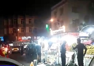 مشکلات توقف خودروهای فروش میوه در میدان بروجردی + فیلم