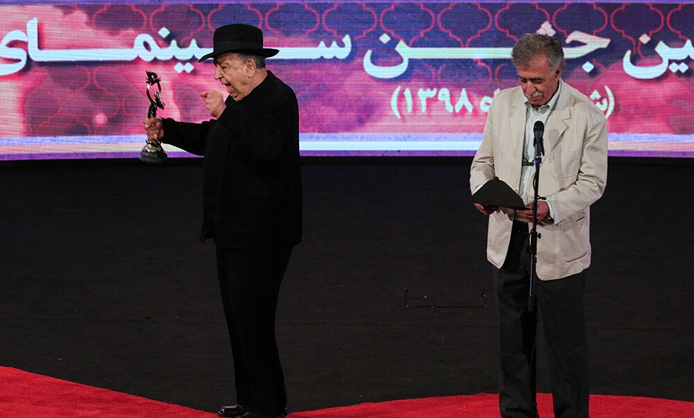 آیا برگزیدگان جشن‌خانه سینما با تخلف انتخاب می شوند؟